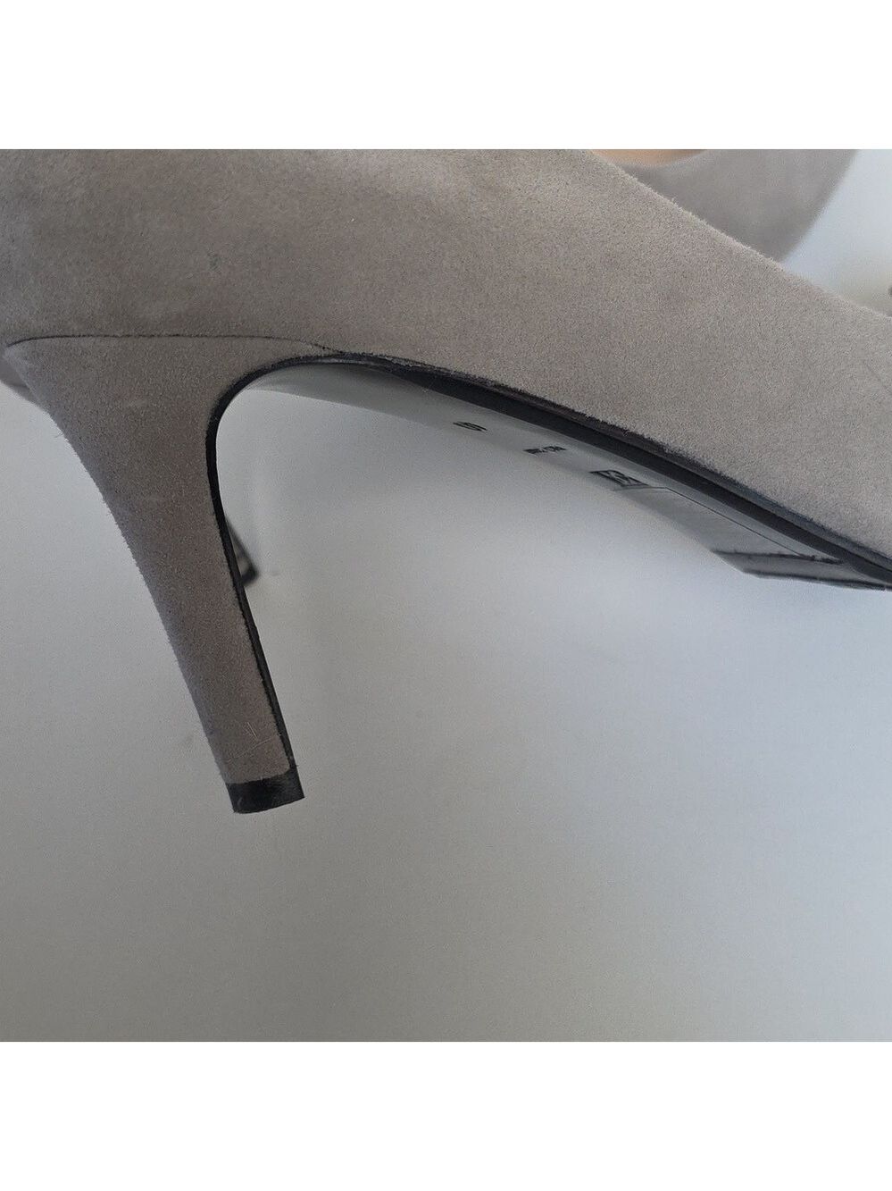 ESCADA | Gray Suede Heels Silver Embellishments Sz 40 - Picture 5 of 8